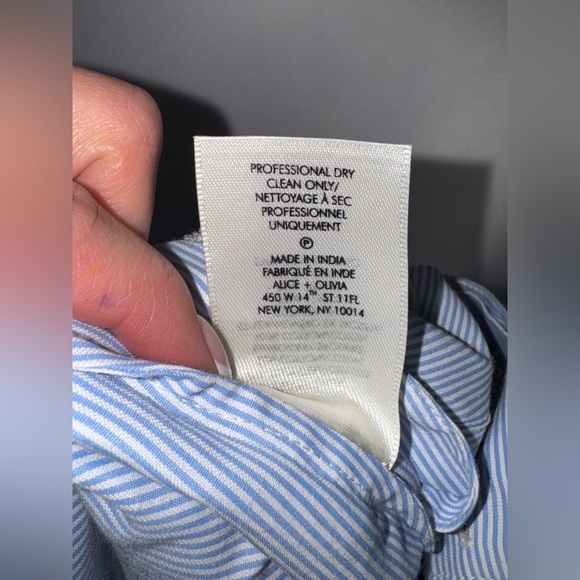 Alice + Olivia Toro Button-Front Pinstriped Shirt with Embroidery/ Size Large - Picture 9 of 10